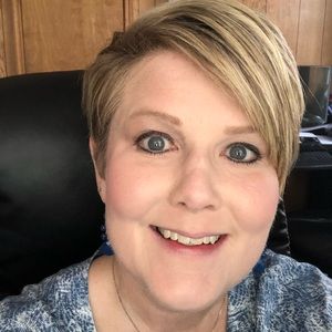 Meet your Posher, Sharon